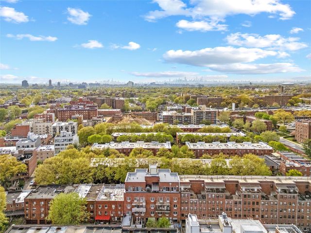 71-33 162nd Street 3F, Fresh Meadows, NY 11365
