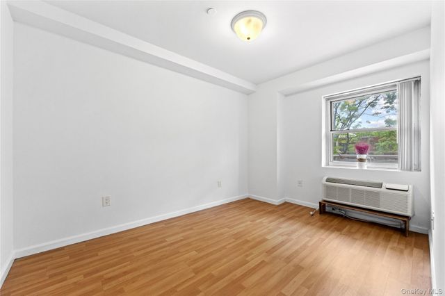 71-33 162nd Street 3F, Fresh Meadows, NY 11365