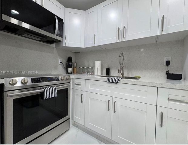 4265 S Tamiami Canal Drive 211, Miami, FL 33126