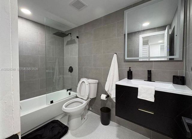 4265 S Tamiami Canal Drive 211, Miami, FL 33126