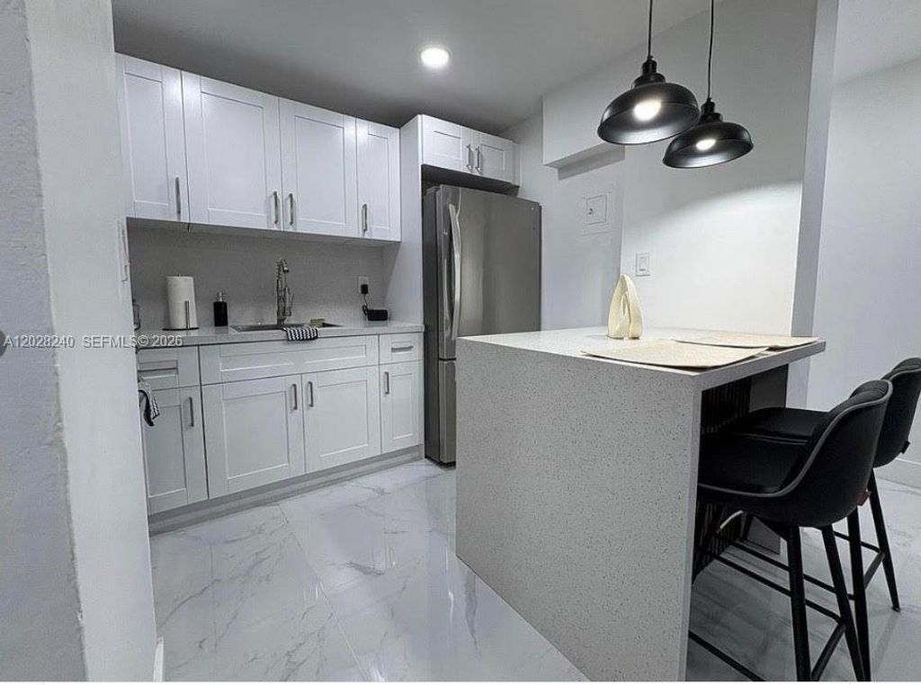 4265 S Tamiami Canal Drive 211, Miami, FL 33126