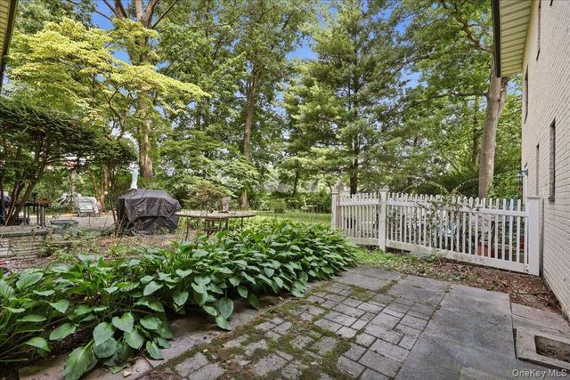 5 Whitehall Road 1L, Eastchester, NY 10709