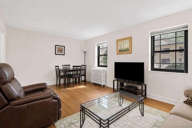 5 Whitehall Road 1L, Eastchester, NY 10709