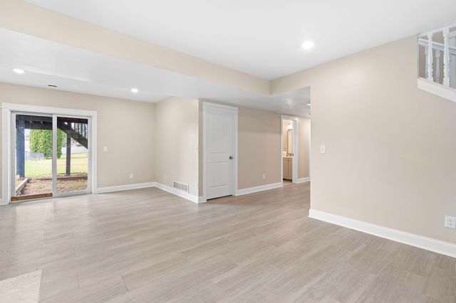 9141 Hampshire Avenue N, Brooklyn Park, MN 55445