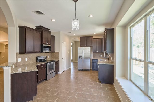 12635 Lake Shore Drive, Montgomery, TX 77356