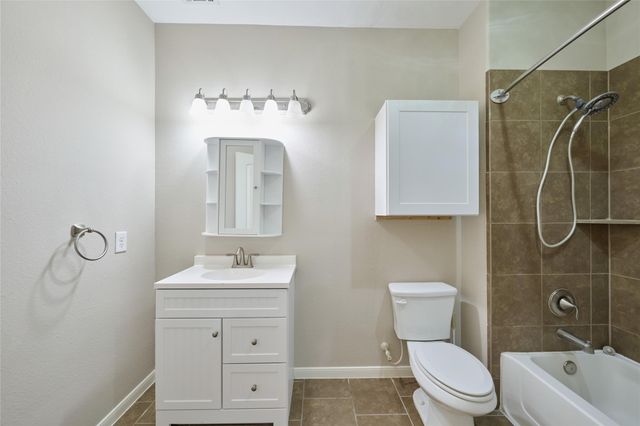 12635 Lake Shore Drive, Montgomery, TX 77356