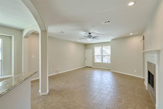 12635 Lake Shore Drive, Montgomery, TX 77356