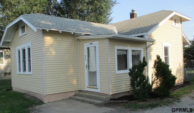 943 W Military Avenue, Fremont, NE 68025