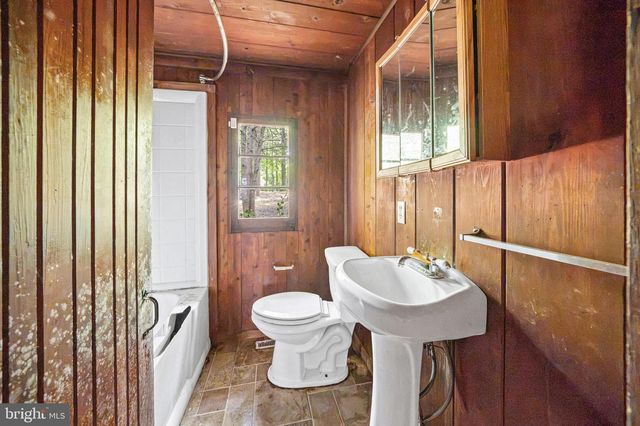 1645 ELK FOREST RD, Elkton, MD 21921