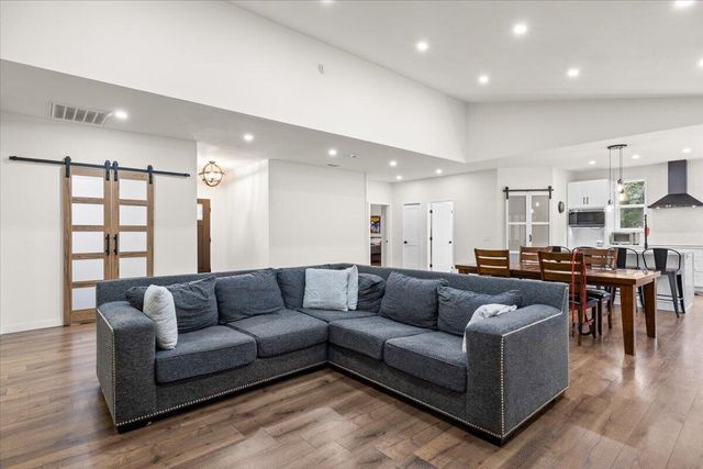 425 Bonnie Lane, Grants Pass, OR 97527