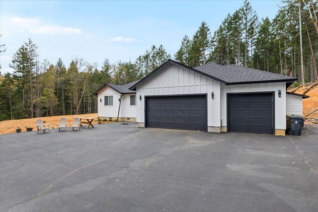 425 Bonnie Lane, Grants Pass, OR 97527