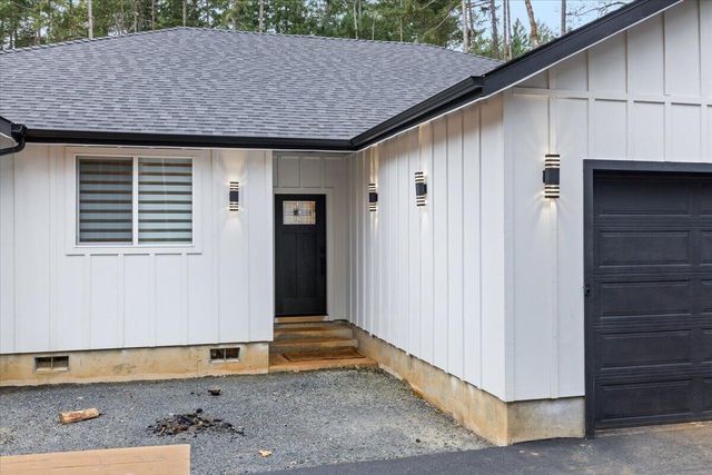 425 Bonnie Lane, Grants Pass, OR 97527