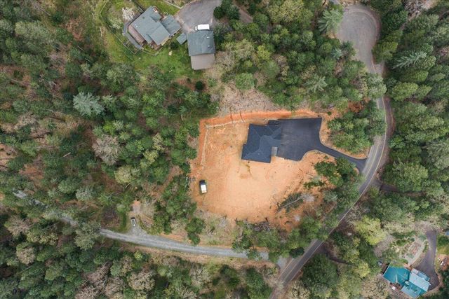 425 Bonnie Lane, Grants Pass, OR 97527