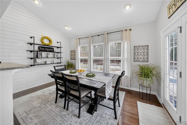 8524 Mcnamara Drive, Clay, NY 13041