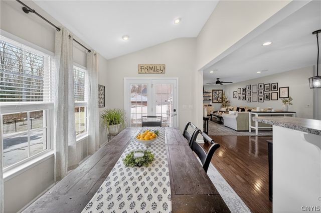 8524 Mcnamara Drive, Clay, NY 13041