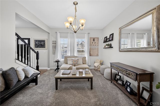 8524 Mcnamara Drive, Clay, NY 13041