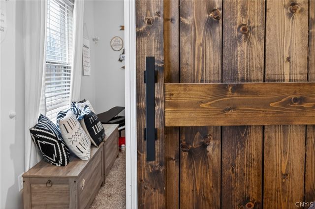 8524 Mcnamara Drive, Clay, NY 13041