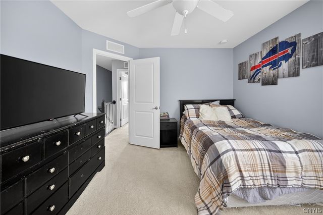 8524 Mcnamara Drive, Clay, NY 13041