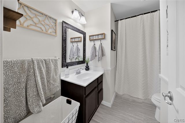 8524 Mcnamara Drive, Clay, NY 13041