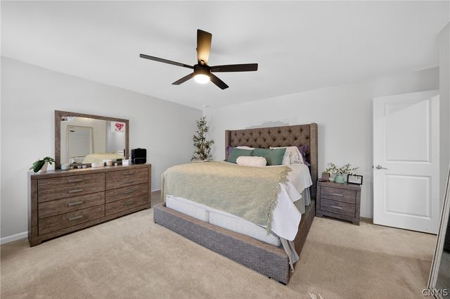 8524 Mcnamara Drive, Clay, NY 13041