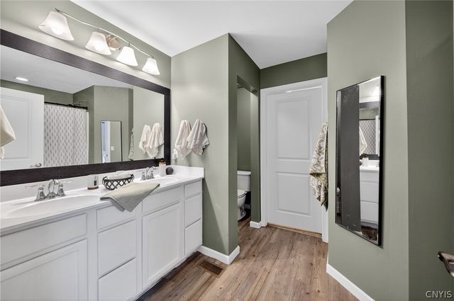 8524 Mcnamara Drive, Clay, NY 13041