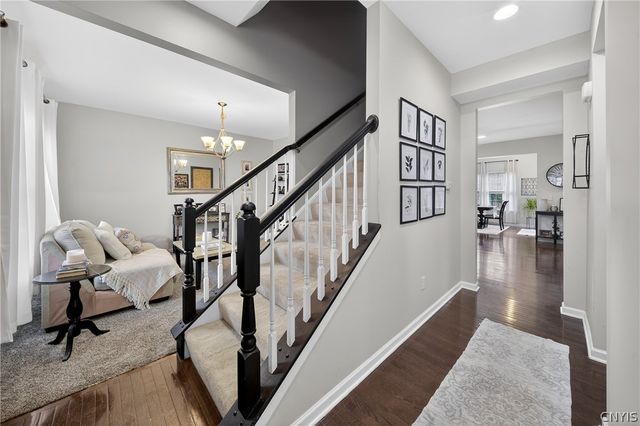 8524 Mcnamara Drive, Clay, NY 13041