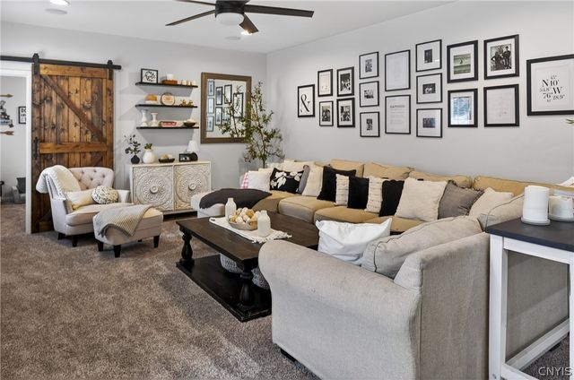 8524 Mcnamara Drive, Clay, NY 13041