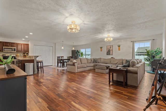 23061 Rumford Drive, South Bend, IN 46628