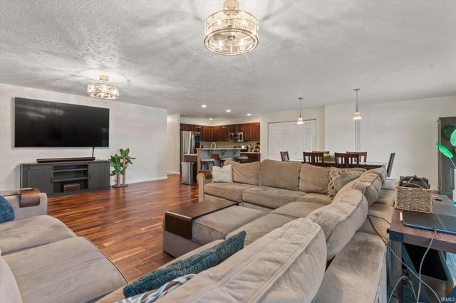 23061 Rumford Drive, South Bend, IN 46628