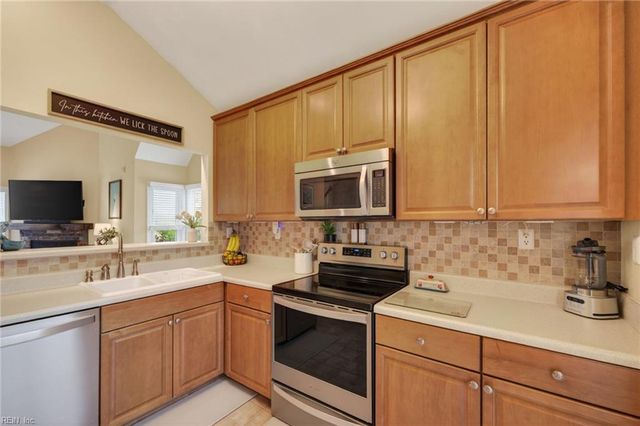 1004 Ormond CT, Virginia Beach, VA 23464