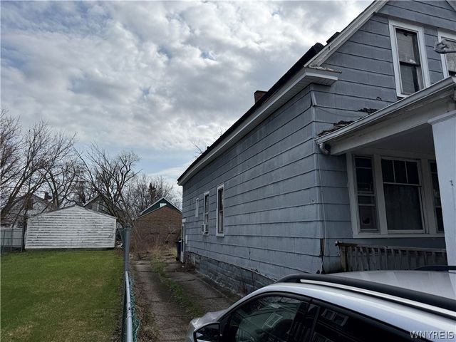 27 Lang Avenue, Buffalo, NY 14215