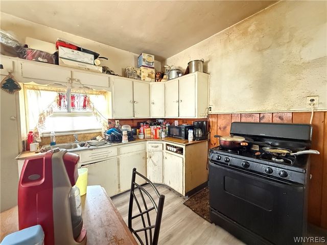 27 Lang Avenue, Buffalo, NY 14215