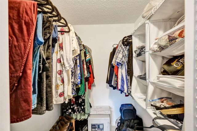 10921 SW 10th Ct, Pembroke Pines, FL 33025
