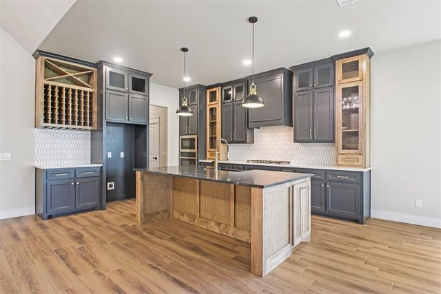 10849 Turkey Trot Trail, Guthrie, OK 73044