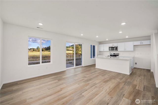 1355 Salzer Creek Drive, Centralia, WA 98531