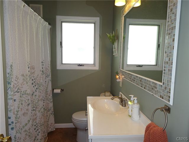 111 Newcastle Road, Geddes, NY 13219