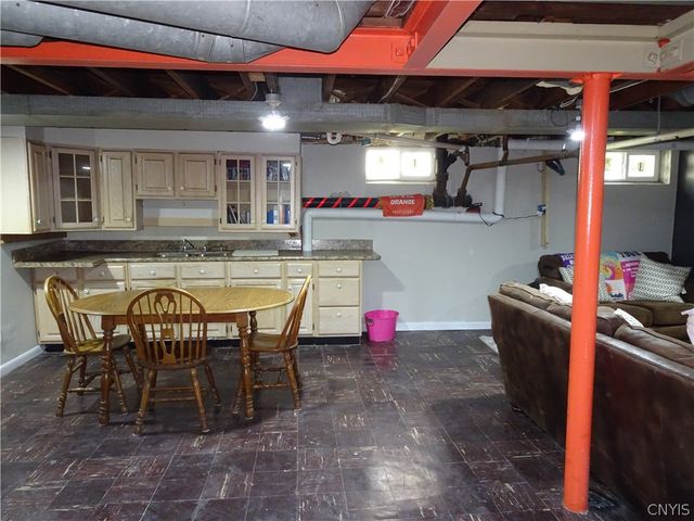 111 Newcastle Road, Geddes, NY 13219