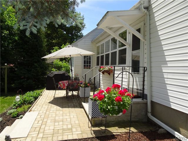 111 Newcastle Road, Geddes, NY 13219