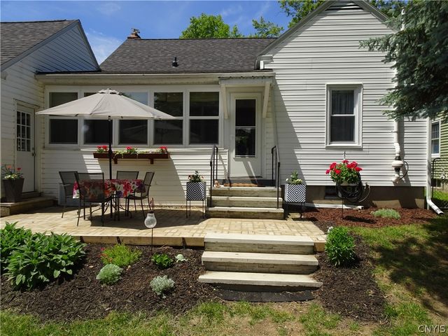 111 Newcastle Road, Geddes, NY 13219