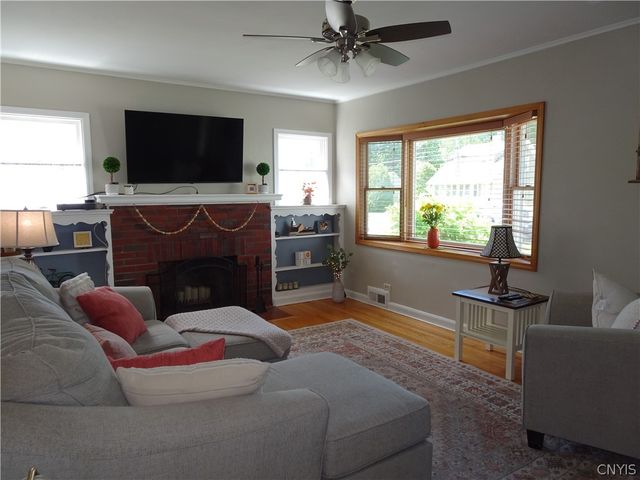 111 Newcastle Road, Geddes, NY 13219