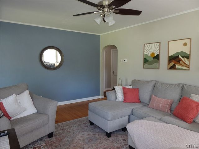 111 Newcastle Road, Geddes, NY 13219
