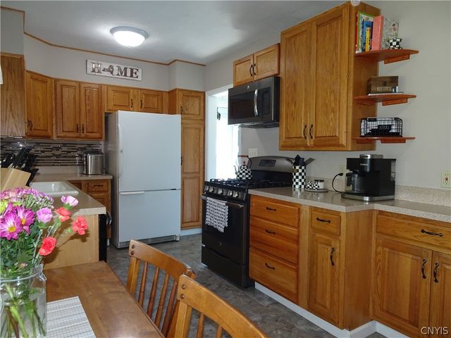 111 Newcastle Road, Geddes, NY 13219