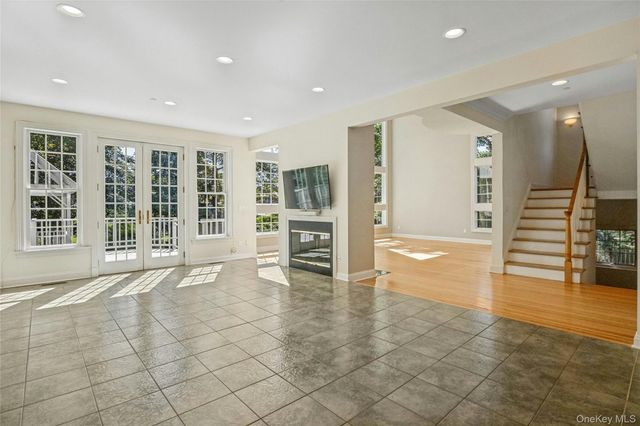 25 Riverview Road, Irvington, NY 10533