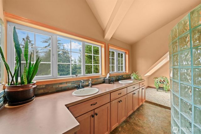 12912 134th Avenue Ct, Anderson Island, WA 98303