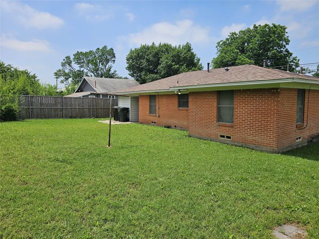 1120 H Avenue, Plano, TX 75074