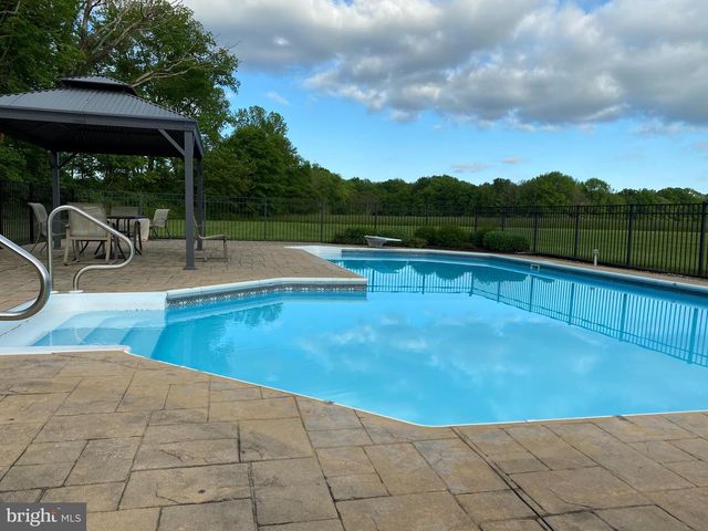 183 BORDENTOWN GEORGETOWN RD, Chesterfield, NJ 08515