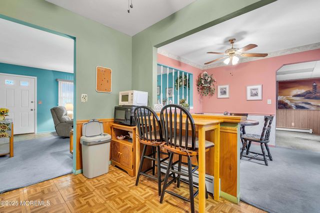 15 Brookfield Court, Toms River, NJ 08757