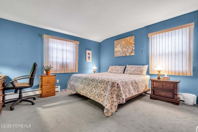 15 Brookfield Court, Toms River, NJ 08757