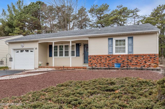 15 Brookfield Court, Toms River, NJ 08757