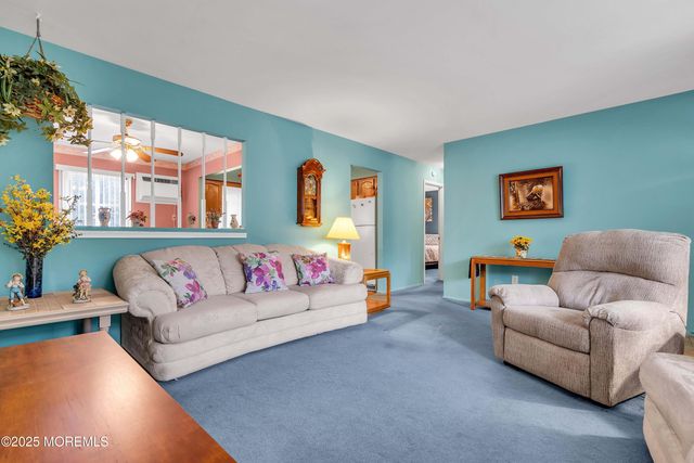 15 Brookfield Court, Toms River, NJ 08757